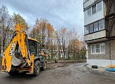 В городе Мурманске продолжаются работы по ямочному ремонту дворовых проездов