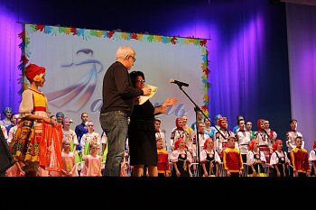 Виктора Сайгина радостно наградили