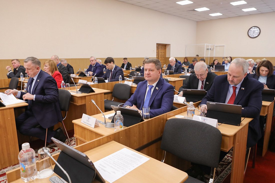 Прошло очередное заседание областной Думы