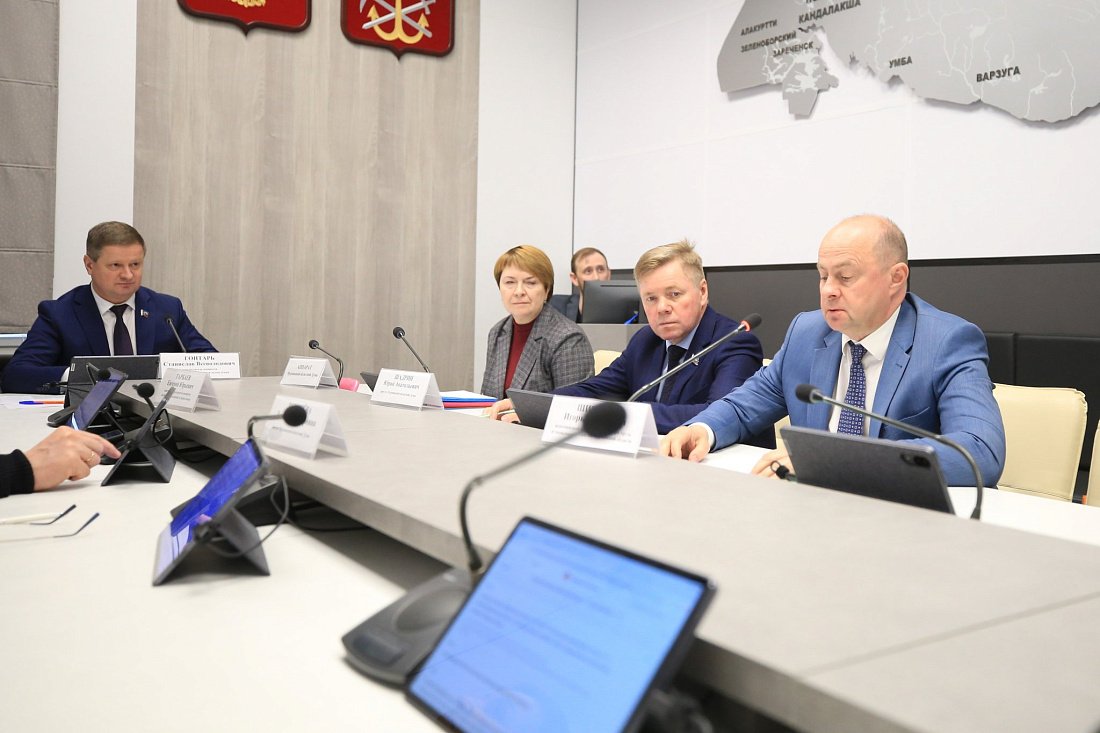 Депутаты поддержали изменения в порядке выплаты единого пособия семьям с детьми 