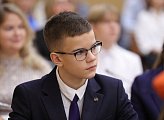 В областной Думе в рамках Всероссийской акции "Мы – граждане России!" юным северянам вручили их  первые паспорта