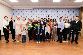Председатель профильного комитета областной Думы  Лариса Круглова награждена знаком отличия Губернатора Мурманской области