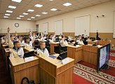 В областной Думе прошел День открытых дверей для учащихся из Североморска и Никеля