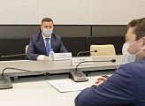 В Думе состоялись рабочие встречи Губернатора области Андрея Чибиса с депутатами регионального парламента