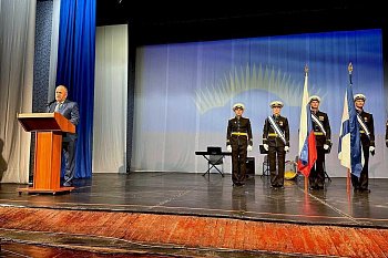 В Гаджиево проходят праздничные мероприятия, посвященные Дню Военно-морского флота