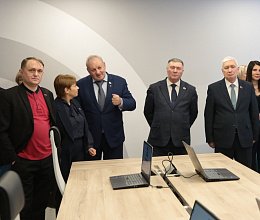Выездное заседание комитета по образованию и науке в городе Апатиты, посещение апатитского и кировского филиалов МАУ, Апатитского политехнического колледжа имени Голованова Г. А. 11 февраля 2026 года