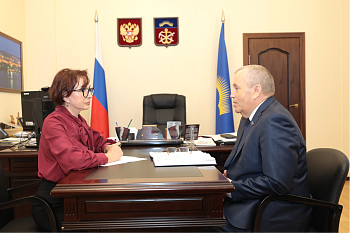 В Думе состоялась рабочая встреча главы регионального парламента  Сергея Дубового с депутатом Государственной Думы Татьяной Кусайко