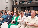Работники сельского хозяйства и перерабатывающей промышленности региона принимают поздравления 
