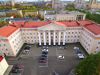 В Мурманске Первый вице-спикер Думы Владимир Мищенко принял участие в круглом столе, организованном по инициативе областной общественной организации "Дети Великой Отечественной войны"