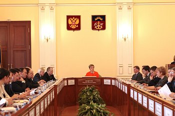 Глава регионального парламента Сергей Дубовой и депутаты областной Думы приняли участие в заседании Программно-целевого совета