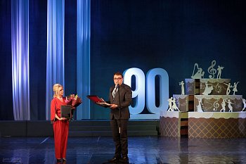 Депутаты поздравили с юбилеями детские школы искусств Заполярья