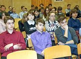 В старших классах школы поселка Видяево прошел интерактивный урок "Крым – наша история"