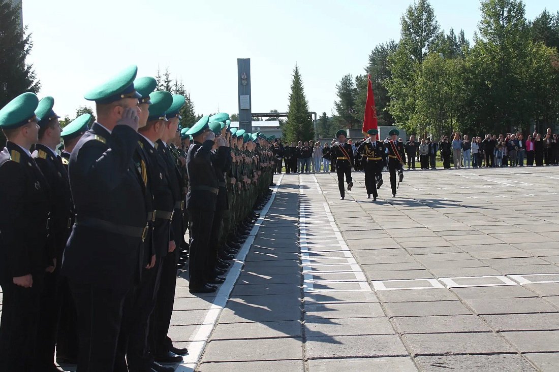 В Алакуртти прошла торжественная церемония приведения к Военной присяге молодых пограничников 