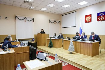 Дума приняла в первом чтении региональные проекты законов, позволяющие оформить права на гаражи и земельные участки, на которых они расположены