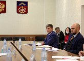 В региональном парламенте состоялись рабочие встречи Губернатора Мурманской области Андрея Чибиса с депутатами фракций Думы