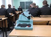 Сергей Дубовой посетил военный учебный центр Мурманского Арктического университета
