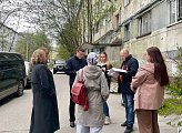 Роман Пономарев провел встречу с жителями дома №13 по улице Полярные Зори