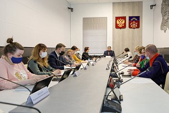 В областной Думе обсудили вопросы совершенствования регионального законодательства в сфере поддержки коренных малочисленных народов Севера