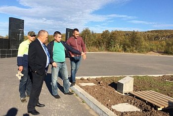 Председатель областной Думы Сергей Дубовой совершил рабочую поездку в Печенгский район