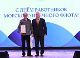 Работники Мурманского морского торгового порта принимают поздравления с профессиональным праздником