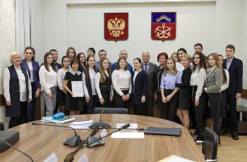 В областной Думе обсудили актуальные экологические проблемы 