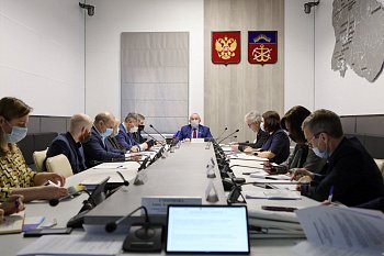 Состоялось очередное заседание комитета областной Думы по природопользованию, экологии, рыбохозяйственному и агропромышленному комплексу под председательством Андрея Иванова 