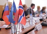 Глава областной Думы Сергей Дубовой и депутаты регионального парламента встретились с делегацией Правительства норвежской губернии Тромс