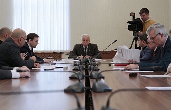 Состоялось заседание комитета областной Думы по природопользованию, экологии, рыбохозяйственному и агропромышленному комплексу под председательством Валерия Пантелеева 