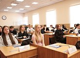 В областной Думе прошел День открытых дверей для школьников из Ковдора