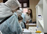 Ученики медицинского класса из Гаджиево познакомились с работой Мурманской областной детской клинической больницы