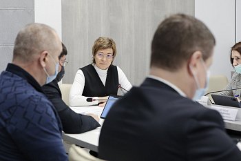 Состоялось заседание комитета областной Думы по культуре, молодежной политике, туризму и спорту под председательством Ларисы Кругловой