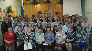 Василий Омельчук поздравил зареченцев с 60-летием школы № 11