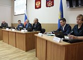 Парламентарии обсудили вопросы кадровой политики в регионе