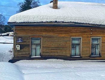 Роман Пономарев совместно с Мурманскими активистами ОНФ Мурманской области добивается переселения жильцов из аварийного дома в селе Умба