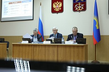 В Думе прошло заседание комитета по бюджету, финансам и налогам под председательством Бориса Пищулина