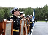 В Мурманской области почтили память экипажа атомного подводного ракетного крейсера "Курск" 