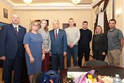 В областной Думе наградили добровольцев