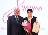 Сергей Дубовой поздравил северянок с наступающим праздником
