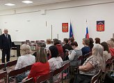 Уважаемые земляки, 14 мая провел рабочую встречу с педагогическим коллективом гимназии № 6, на которой я проинформировал мурманчан о своей деятельности как депутата Мурманской областной Думы