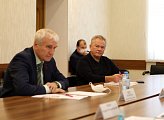 В региональном парламенте состоялись рабочие встречи Губернатора Мурманской области Андрея Чибиса с депутатами фракций Думы