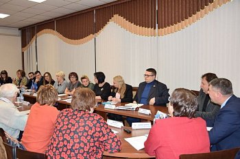 Владимир Мищенко принял участие в  дискуссионной площадке в рамках реализации партийного проекта «Новая школа»
