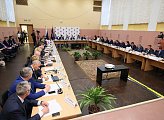 Депутаты областной Думы приняли участие в выездном заседании регионального правительства, проходившем в Мончегорске