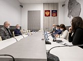 В Думе состоялись рабочие встречи Губернатора области Андрея Чибиса с депутатами фракций регионального парламента