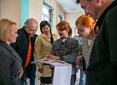 Роман Пономарев проверил ход капремонта в школе № 36 на Комсомольской, 13