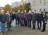 Уважаемые земляки, традиционно принимаю участие в субботниках, в ходе которых наш город-герой Мурманск благоустраивается и становится более уютным для жизни