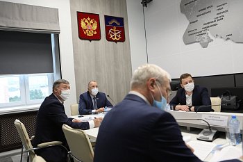 Ход ремонта автомобильных дорог Мурманской области обсудили 21 августа на совещании в региональном парламенте